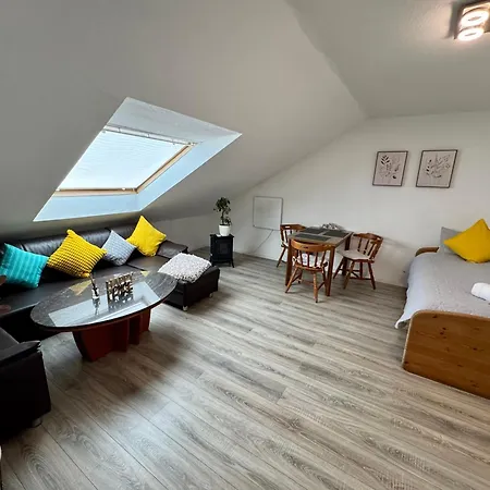 Marienhaus - Zentral, Parken, Netflix, Kontaktloses Einchecken Apartment Wuppertal