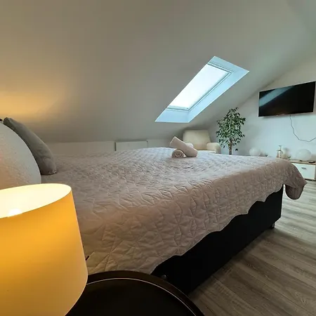 Marienhaus - Zentral, Parken, Netflix, Kontaktloses Einchecken Apartment Wuppertal